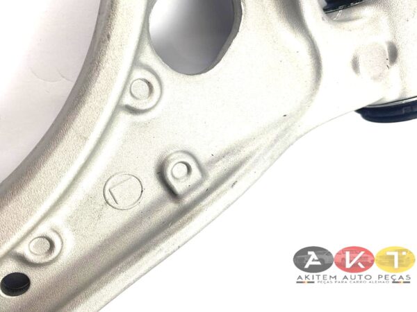 BANDEJA SUSP DT LE MERCEDES A200 B200 CLA 200 GLA 200